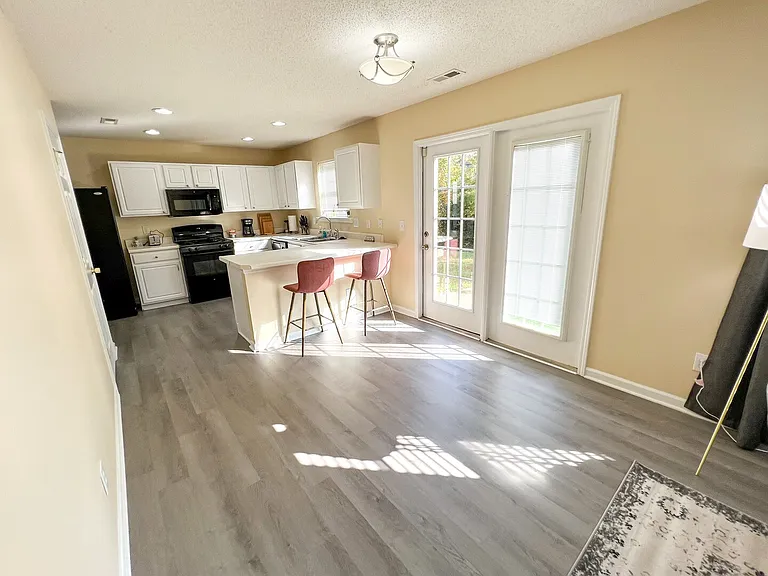 Kaycee Ct — Photo 2