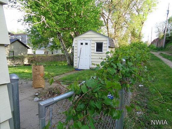 2nd image of 816 22nd St