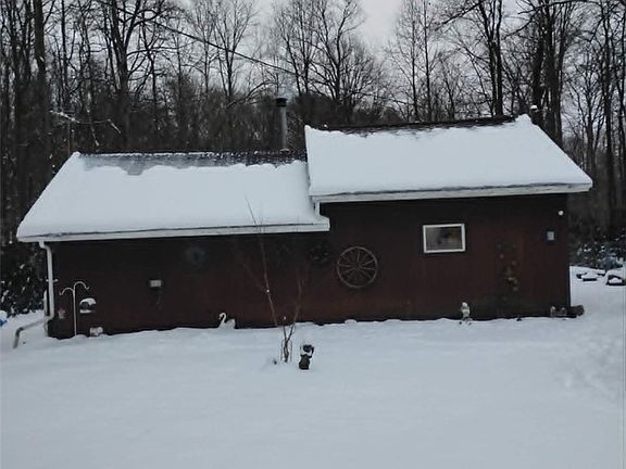 2nd image of 950 Springfield Rd