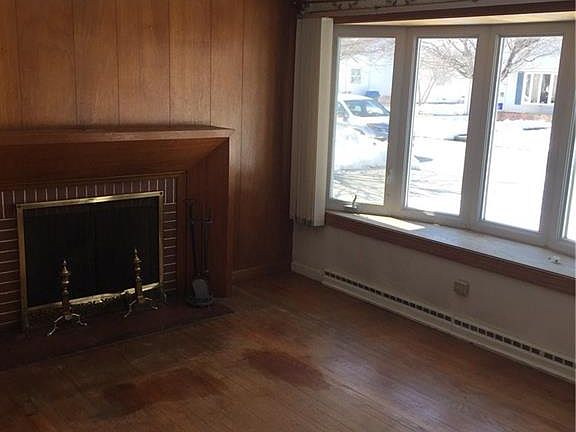 3rd image of 253 Don Ave E