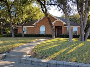 7320 Holiday Ln, North Richland Hills, TX 76182
