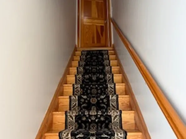 48 Bedell Avenue image 3 of 9