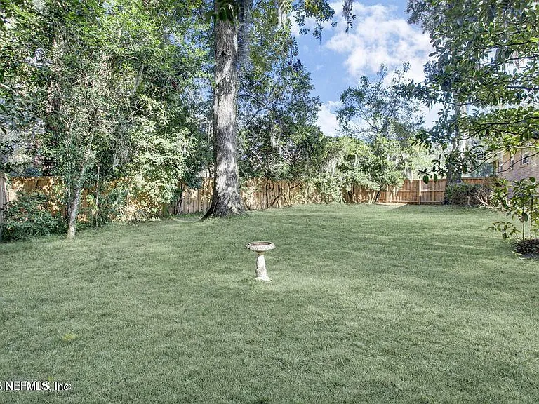 1542 Cellar Cir — Photo 7