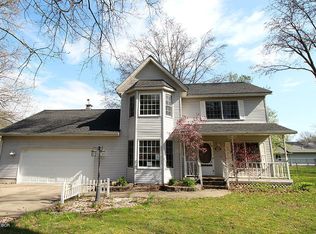 906 W 5th St, Centralia, IL 62801