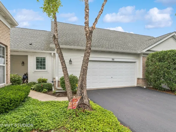 98 Enfield Ln, Grayslake, IL 60030