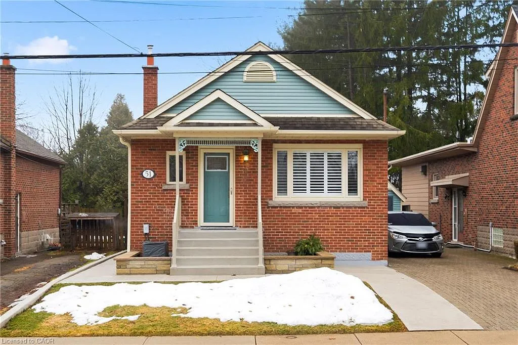 51 Westwood Ave photo 1