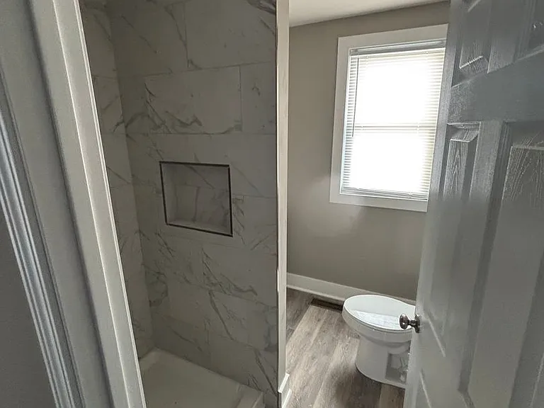 324 E 12th Ave — Photo 5
