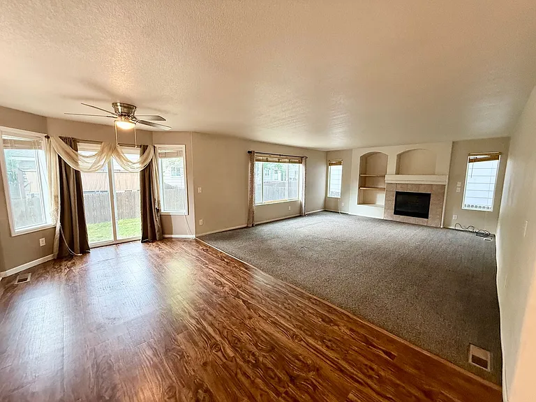 2045 Prairie Hill Dr — Photo 12