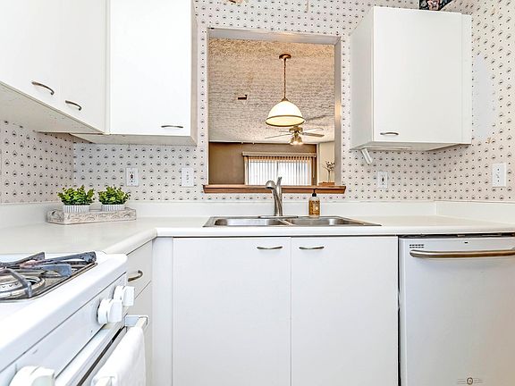 5th image of 164 Macdougall Ln #46E