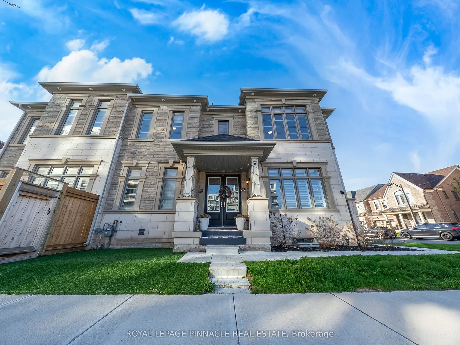 5 bed, $5,000 — Photo 1