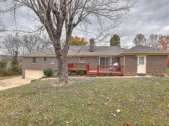 2nd image of 1213 Jerry Ln