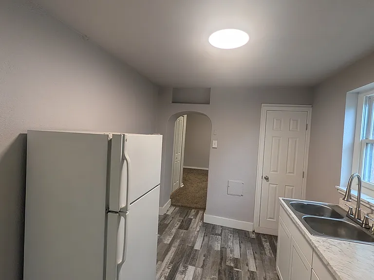 509 Broadway Ave #4 — Photo 6