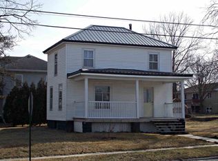 409 3rd St SE, Independence, IA 50644