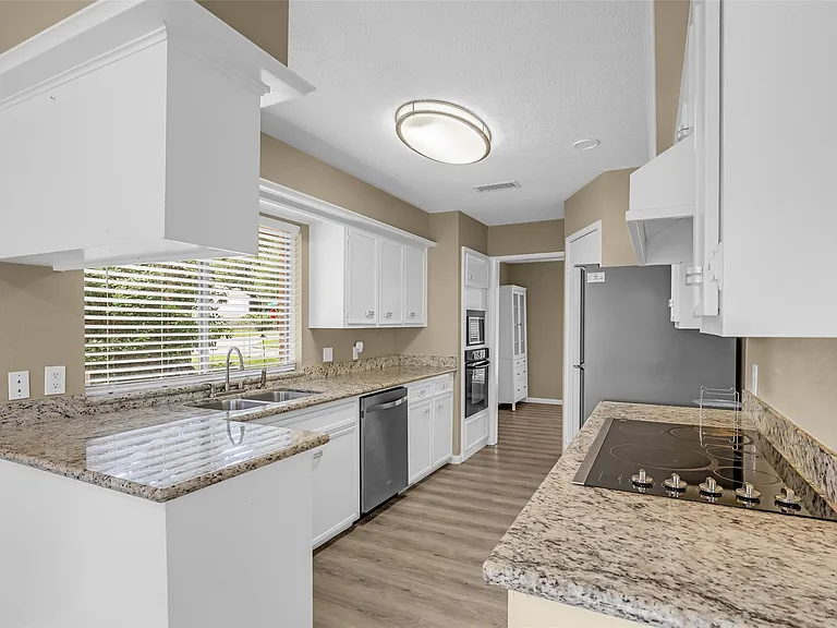 3706 Glenwood Springs Dr — Photo 10