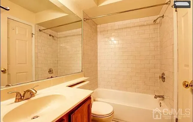 1335 Waterford Dr — Photo 22