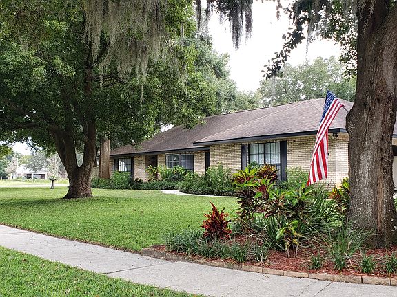 2nd image of 2513 Beachwood Ln