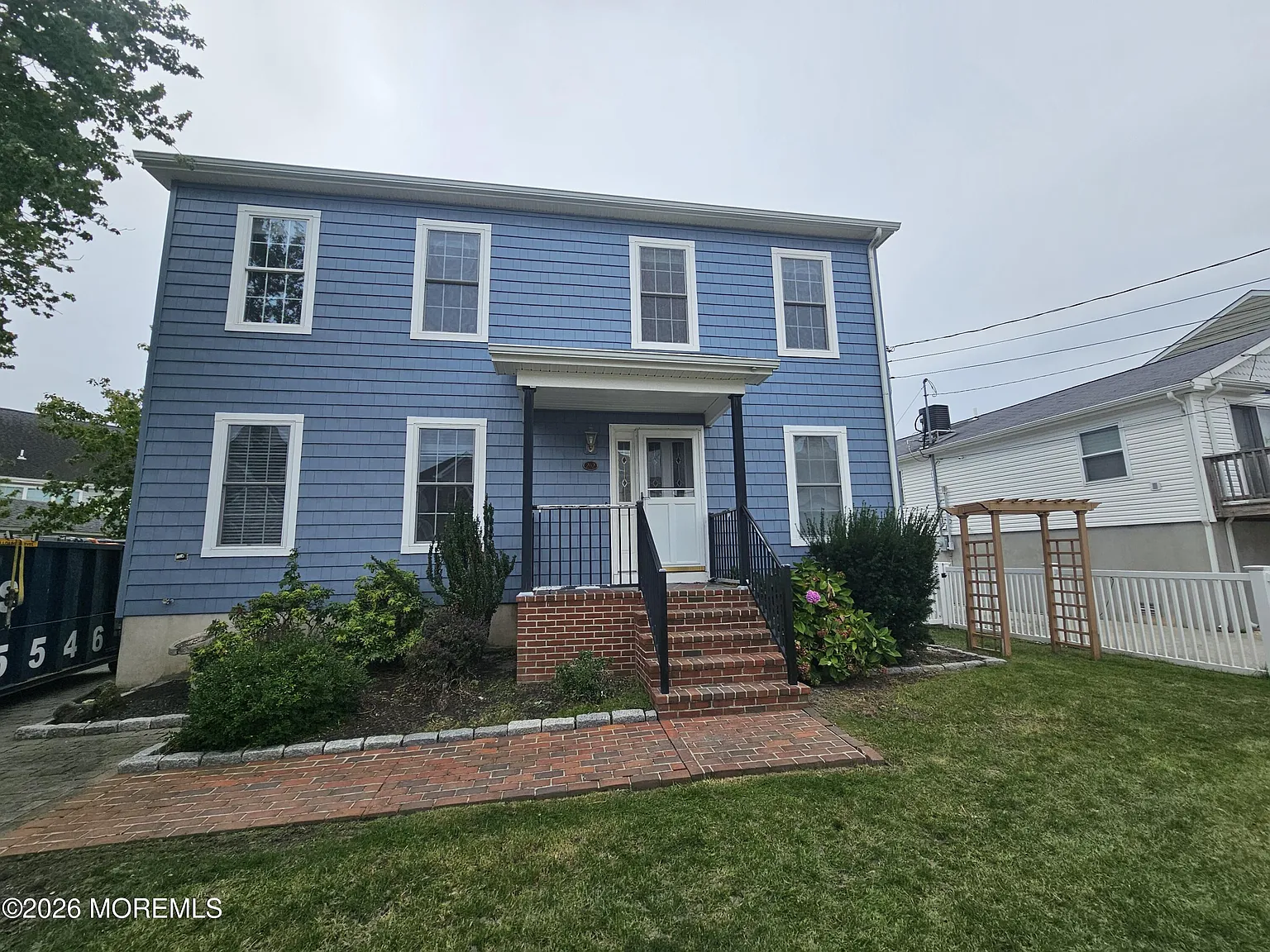 4 bed, 1904 sqft, $4,750 — Photo 2
