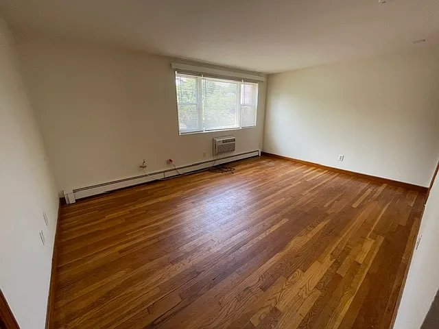 80 Sea St #3 — Photo 2