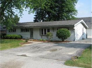 17 McDonald Ln, Frankfort, IL 60423