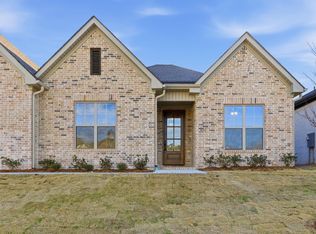 215 Edgewood Cir, Little Rock, AR 72223