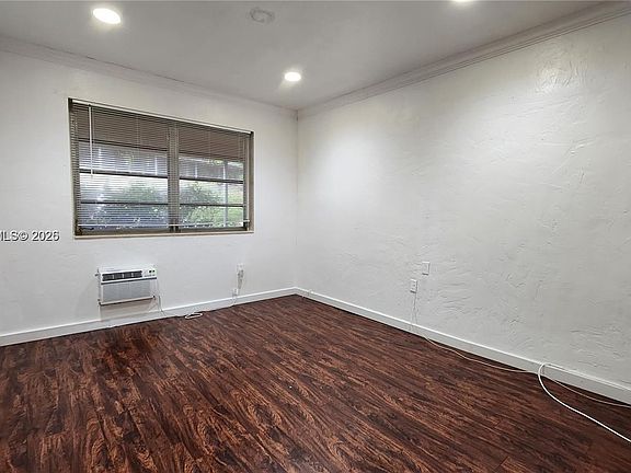 5th image of 20 Park Dr APT 4A