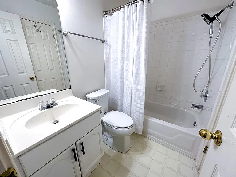 11321 Avering Ln — Photo 24