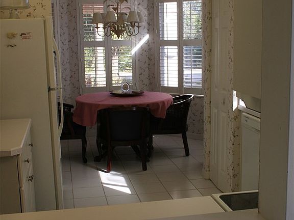 5th image of 205 Vista Ct