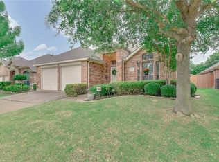 6831 Landing Dr, Grand Prairie, TX 75054