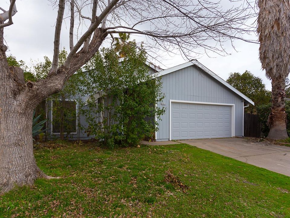 2nd image of 8617 Birch Leaf Ct
