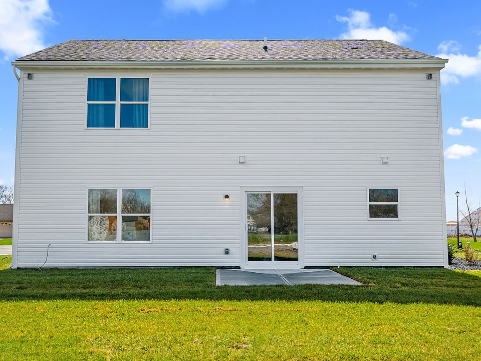 2nd image of 107 Luna Pl