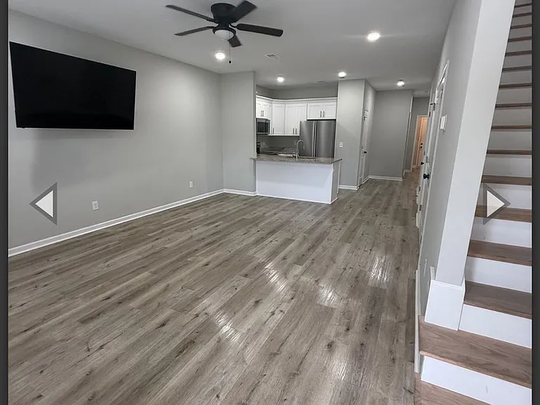 2513B Bratton St — Photo 3