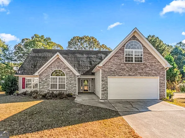 137 Dodgen Place Dr, Hampton, GA 30228