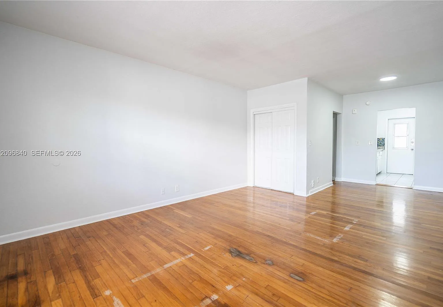 Ritz Royal Palm Ii Condo — Photo 3