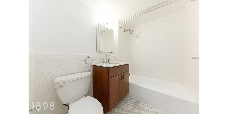 Rented by A&E Real Estate Management | media 16