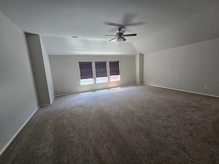 9201 Popes Creek Ct — Photo 12