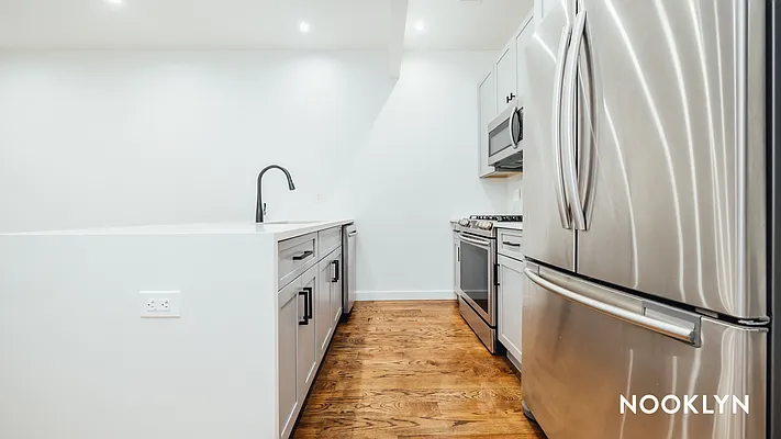 Rented by Nooklyn NYC LLC | media 27