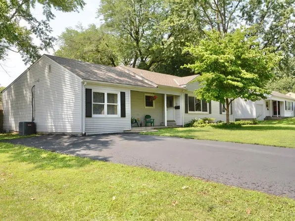 7309 W 74th Ter, Overland Park, KS 66204