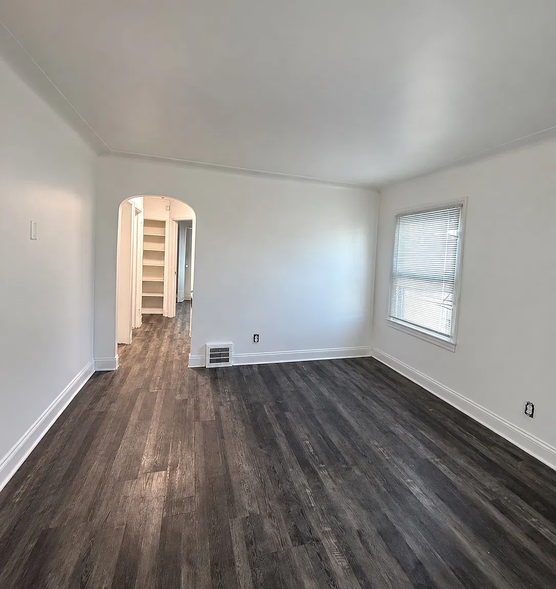 3 bed, 966 sqft, $1,500 — Photo 2