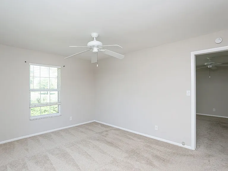 221 Cypress Way E #201 — Photo 14