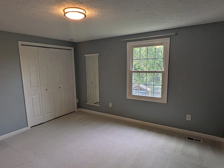 Streamvale Cir — Photo 54