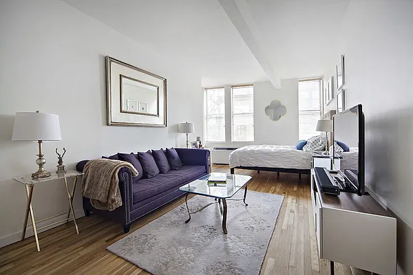 Sold by Compass | media 1