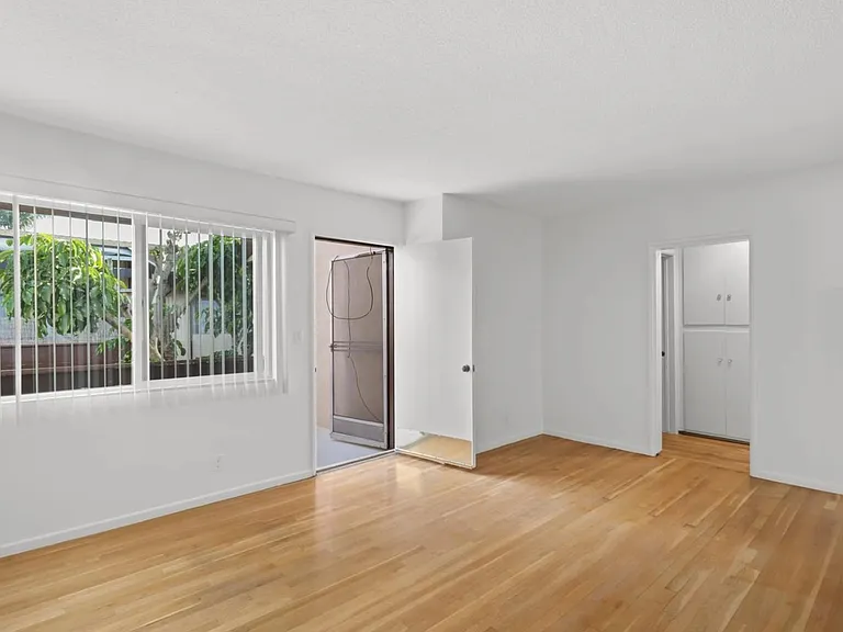 1444-1452 Colby Ave #1444-6 — Photo 5