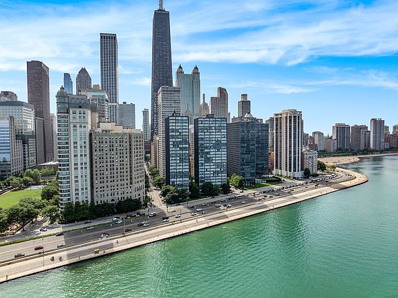 2nd image of 880 N Lake Shore Dr #12GH