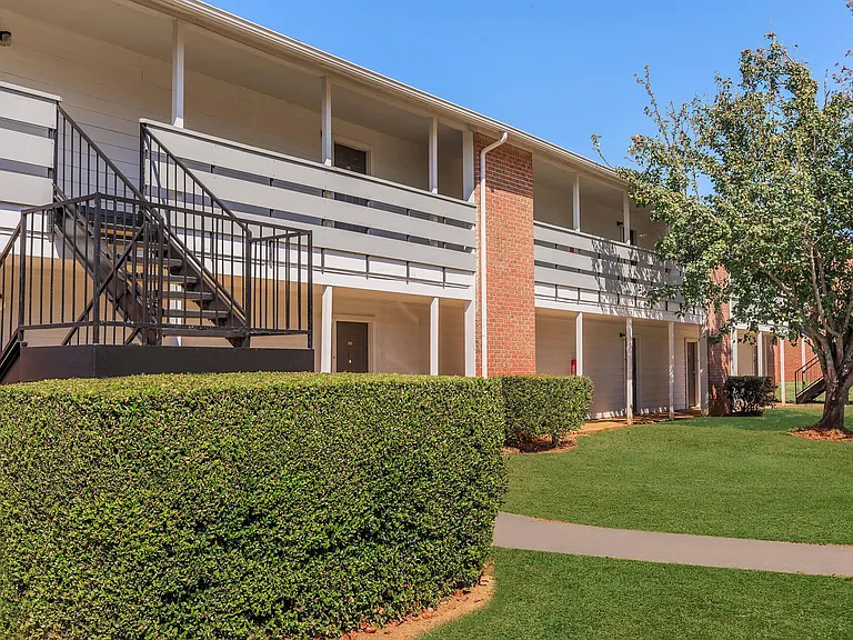 Sunridge Apartments — Photo 29