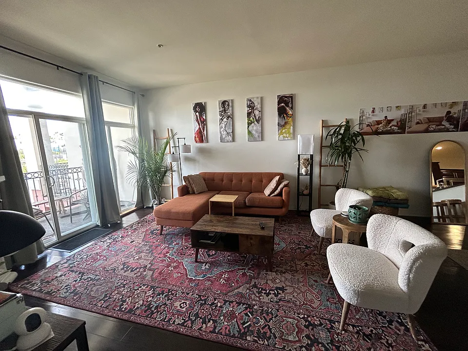 3750 Santa Rosalia Dr #311