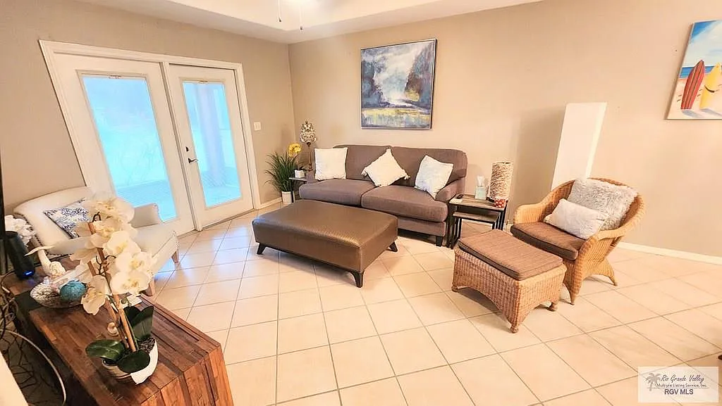 2 bed, 2.0 bath, 1015 sqft, $2,100 — Photo 4