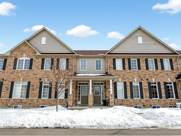 2571 Canadian St, Pickering, ON L1X 0C7