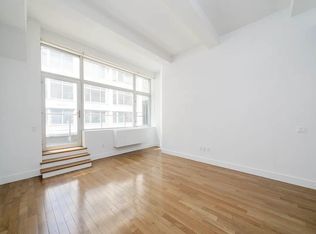 321 W 37th St APT 8D, New York, NY 10018