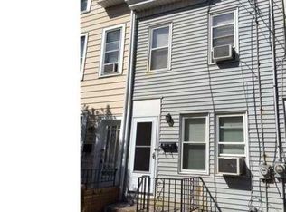 824 Genesee St, Trenton, NJ 08610