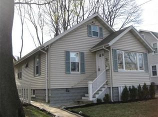 17 Collincote St, Stoneham, MA 02180